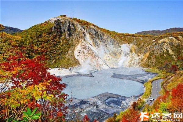 世界五大致命温泉 下去就别想上来 世界五大致命温泉 下去就别想上来